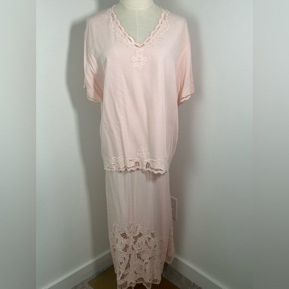 Vintage Other - VTG 80s BALI EMERALD Lace Blouse and Skirt